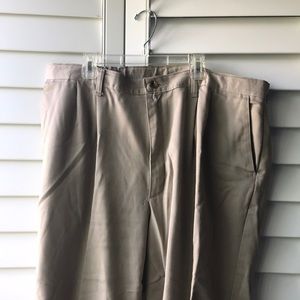 Men’s Khaki Pants